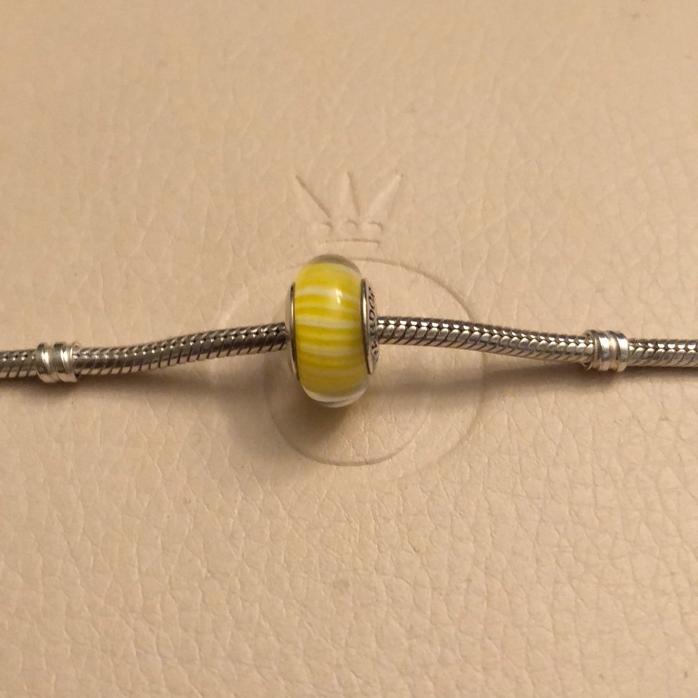 **RETIRED** Auth. Pandora Candy Stripe Murano Bead